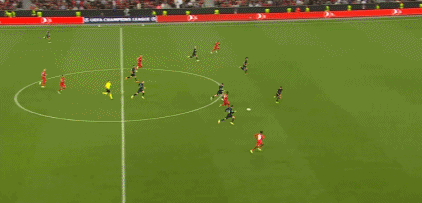 曼联欲引进加拉格尔或埃德松，争夺中场球员，冬季转会窗或成关键。