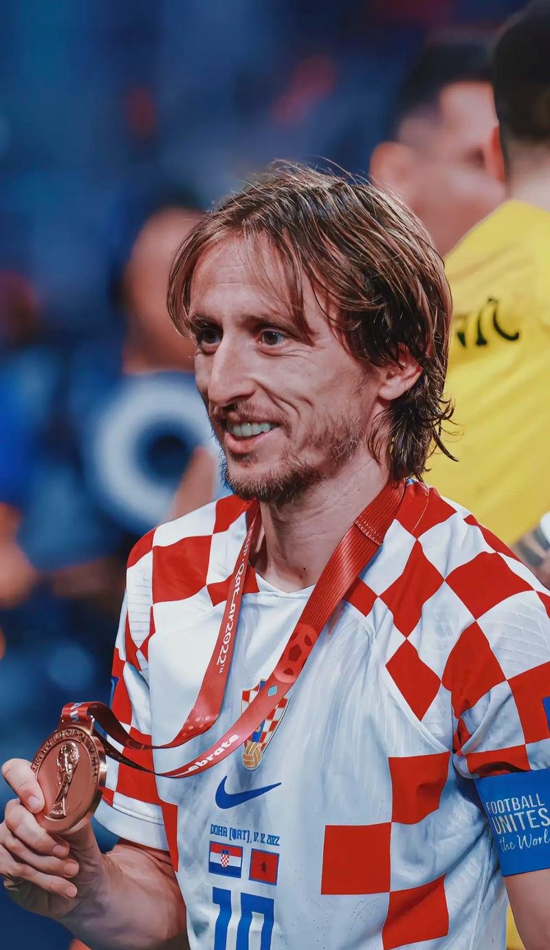 恩德里克和里昂：互为救命稻草的一次签约？