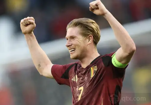 两条重大线索表明卡洛斯·巴莱巴即将加盟曼联。